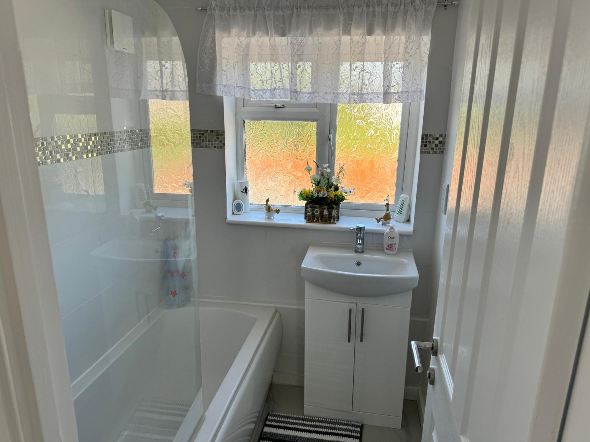 Villa Modern 3-Bed Hideaway Near Westgate With Parking Canterbury Exterior foto