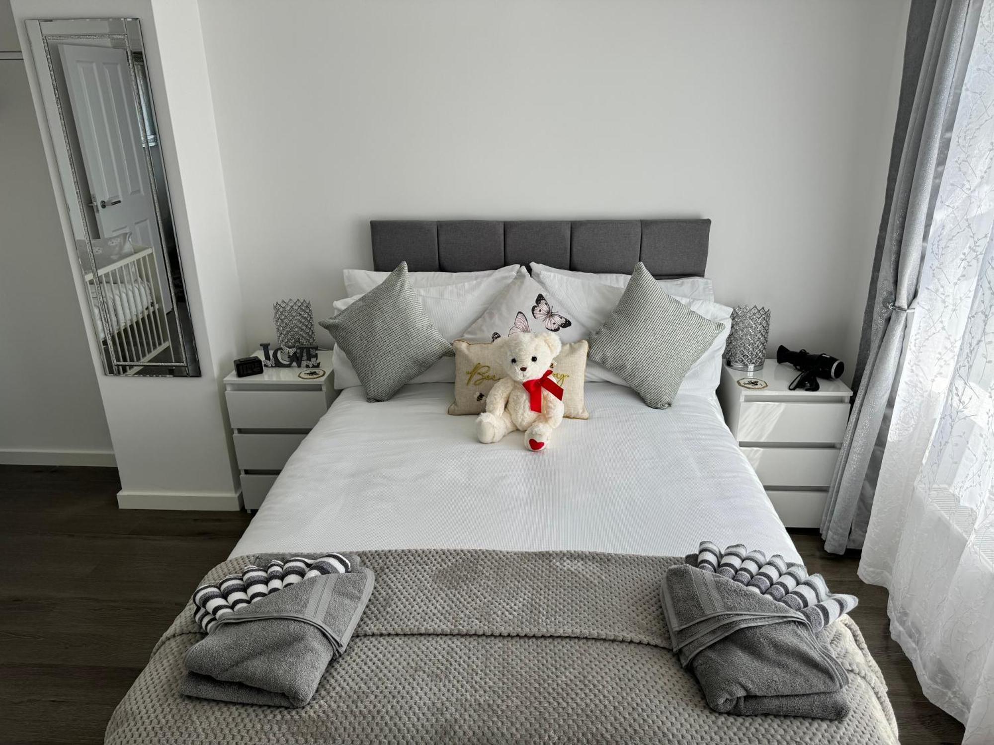 Villa Modern 3-Bed Hideaway Near Westgate With Parking Canterbury Exterior foto